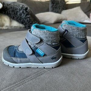 See Kai Run kids water resistant booties